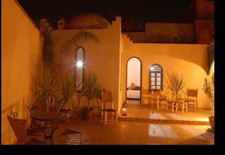 suite marabout exterieur nuit